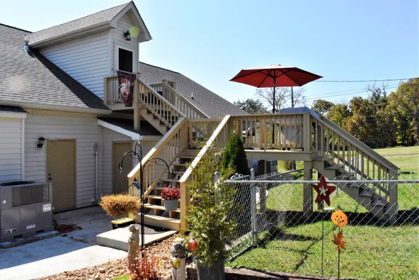 1771 Peavine Rd, Crossville, TN 38571